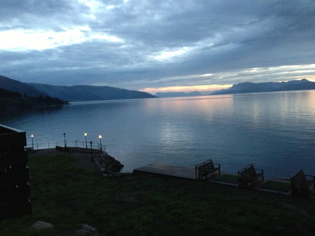 Brekkestranda Fjordhotel Brekke  Exteriér fotografie